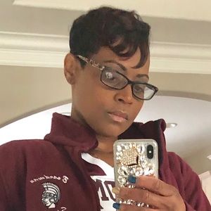 Meet your Posher, Toya